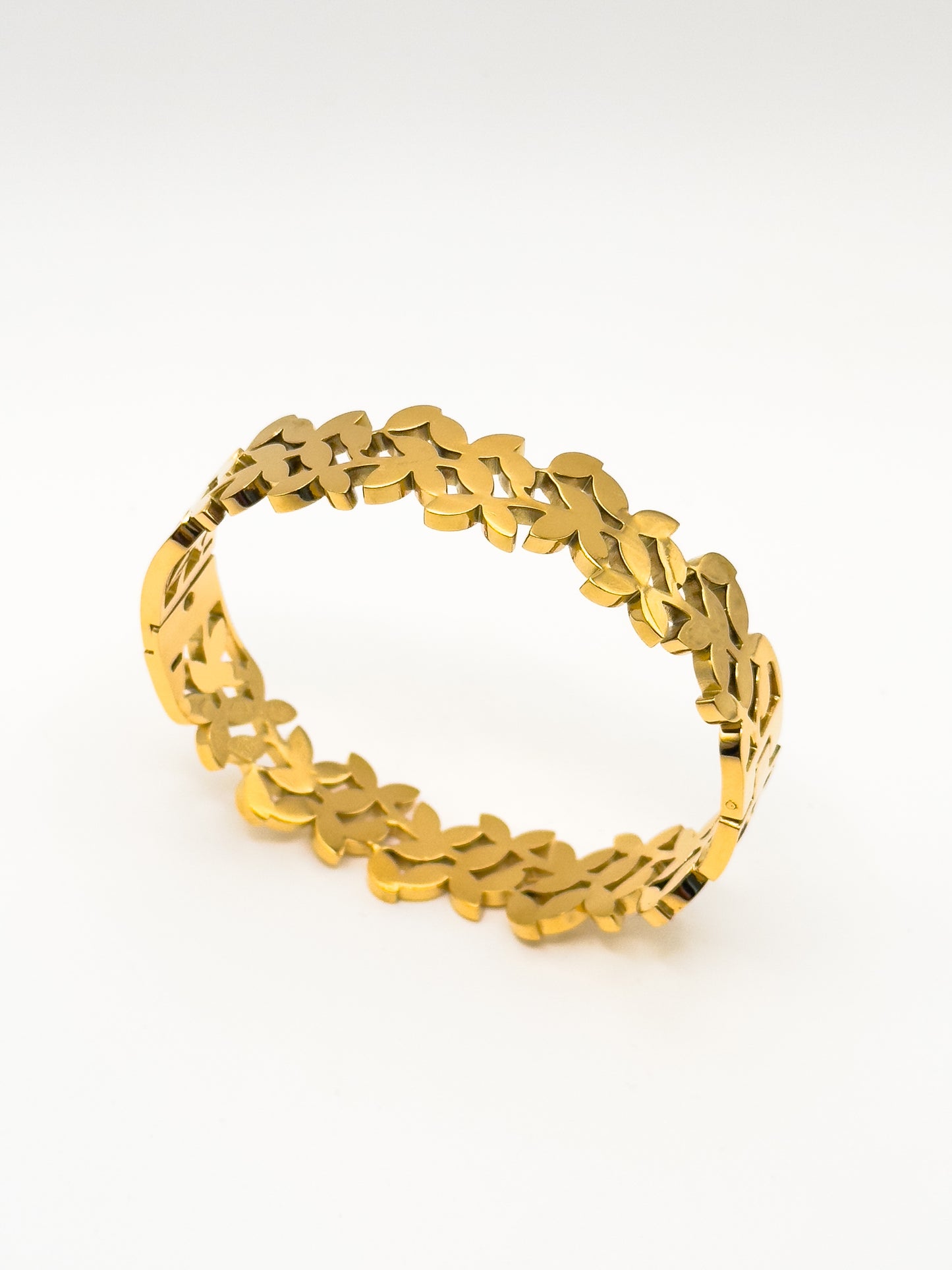 Avara Florence Gold Bangle