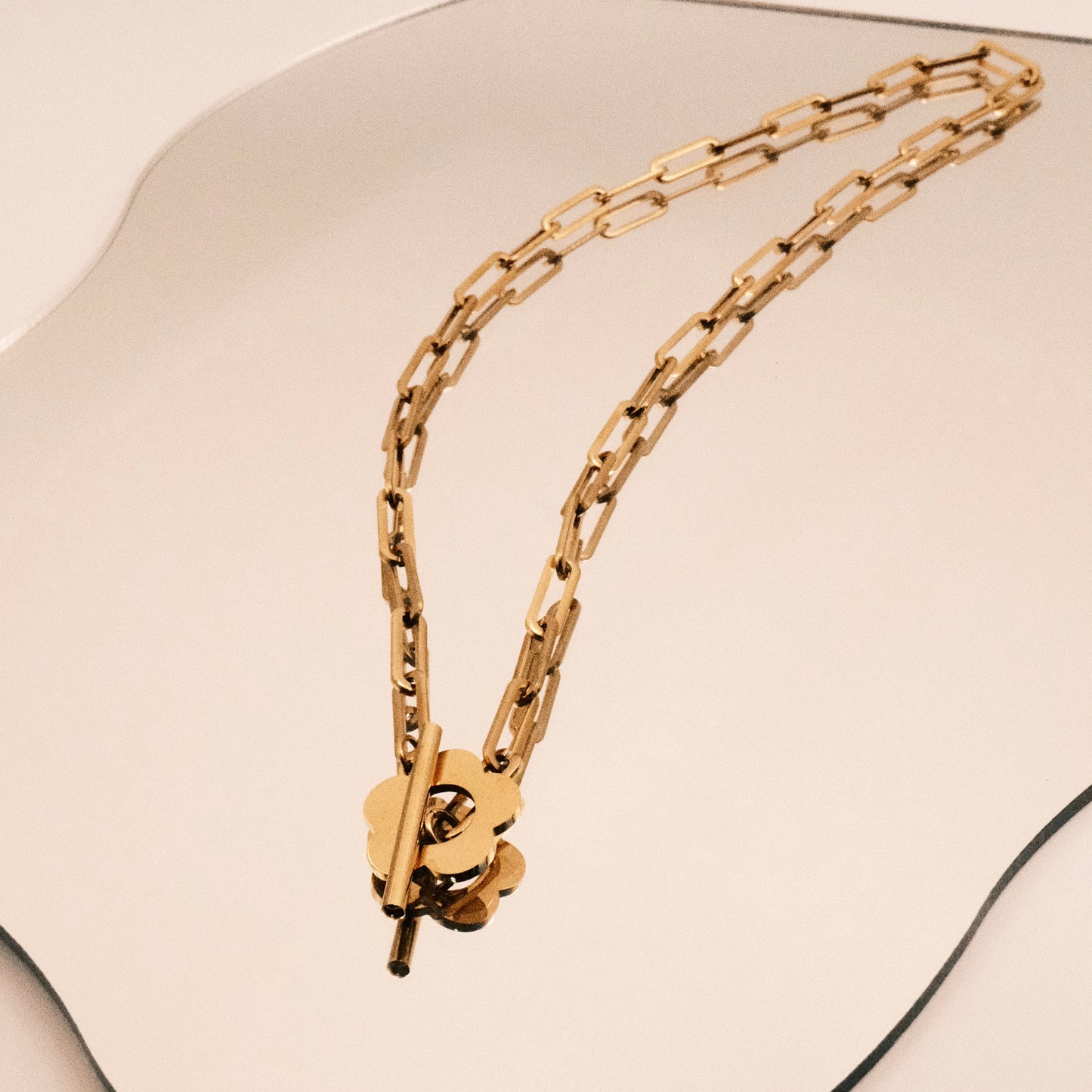Sunna Daisy Paperclip Necklace