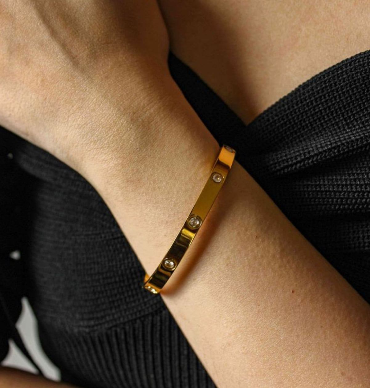 Oro Premium Love Crystal Bangle