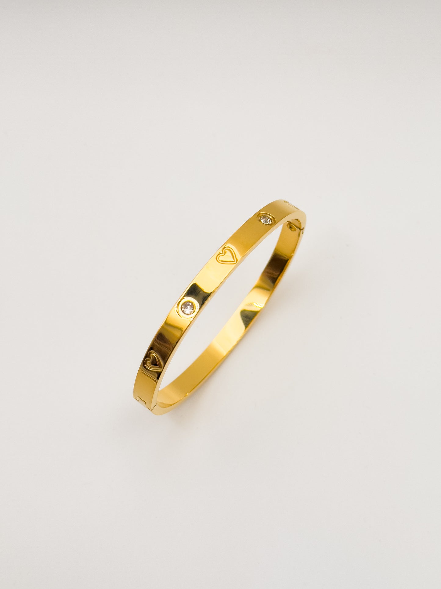 Oro Premium Love Heart Gold Bangle