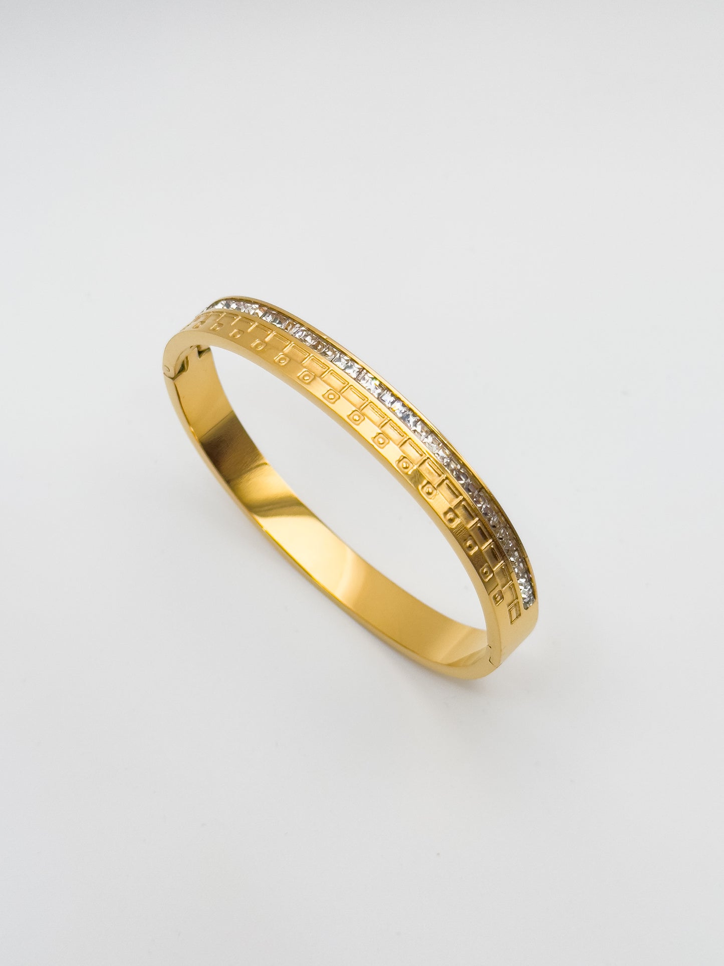 Avara Solara Gold Bangle