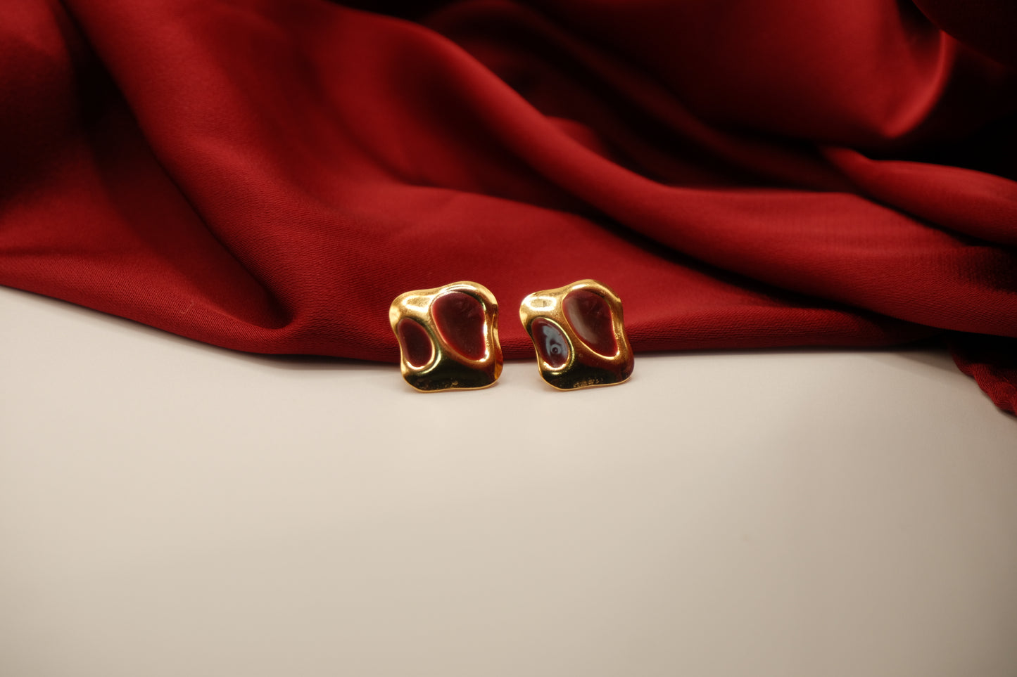 Anya Bordeaux Small Earrings