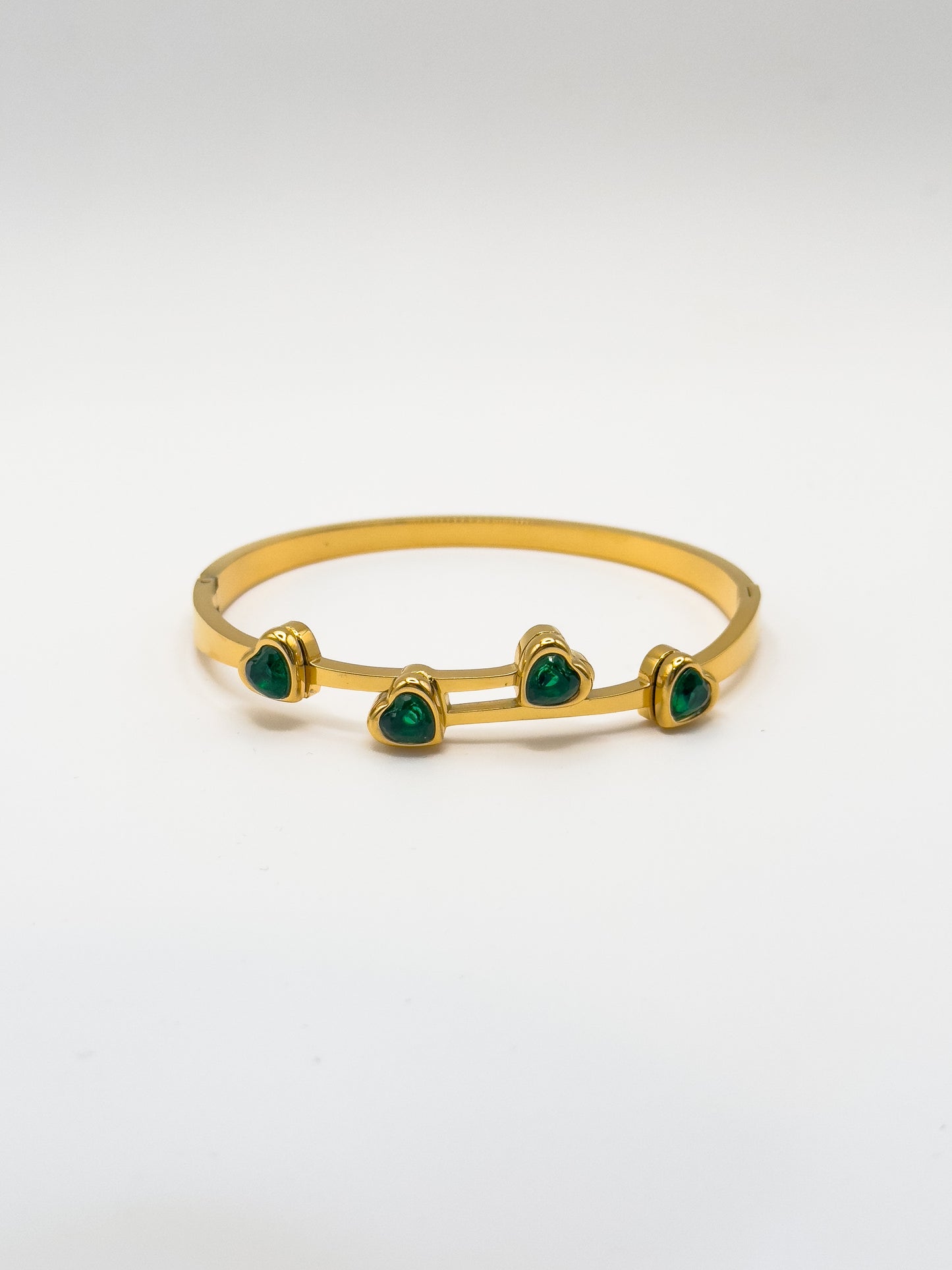 Avara Emerie Heart Gold Bangle