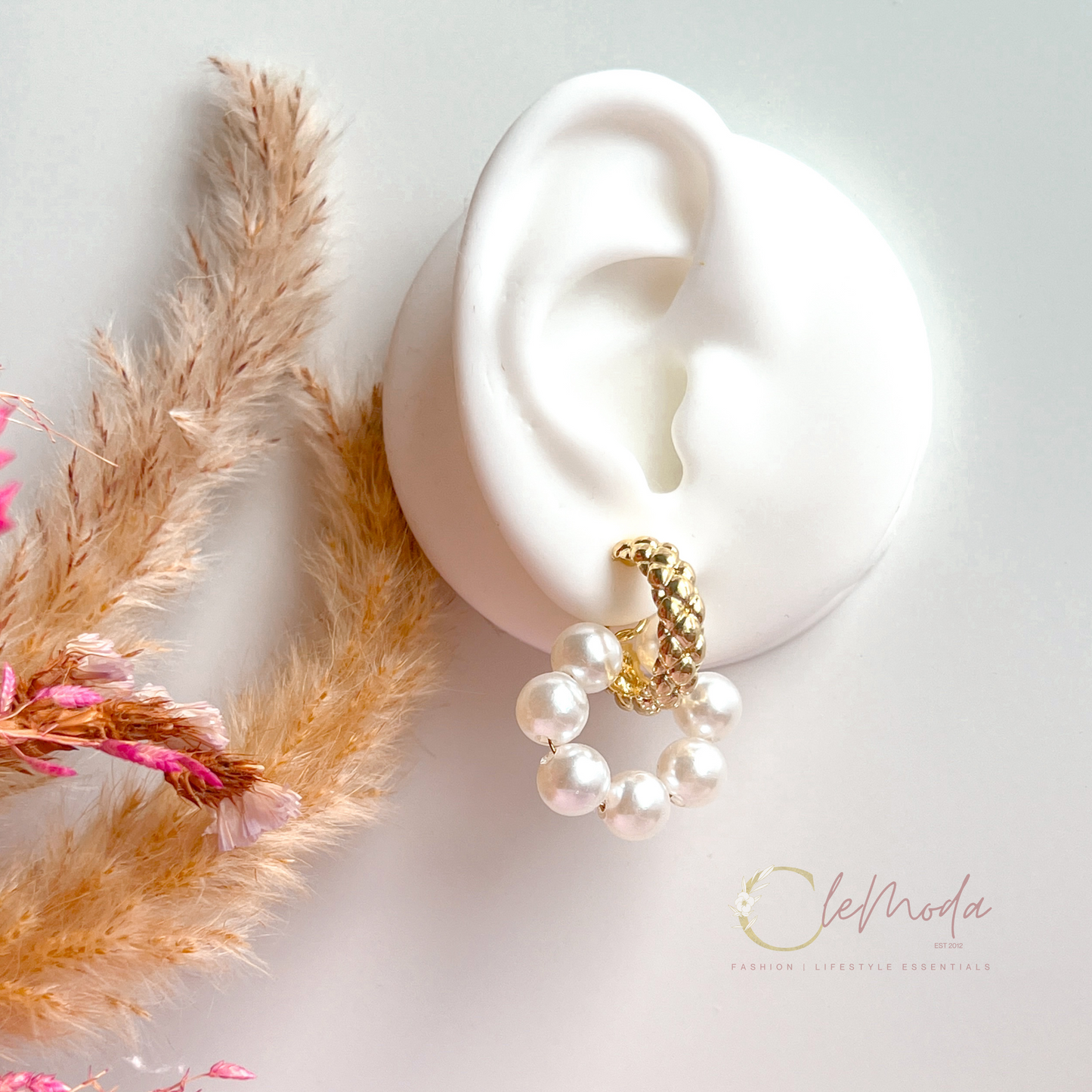 Unica Pearl Hoop Earrings
