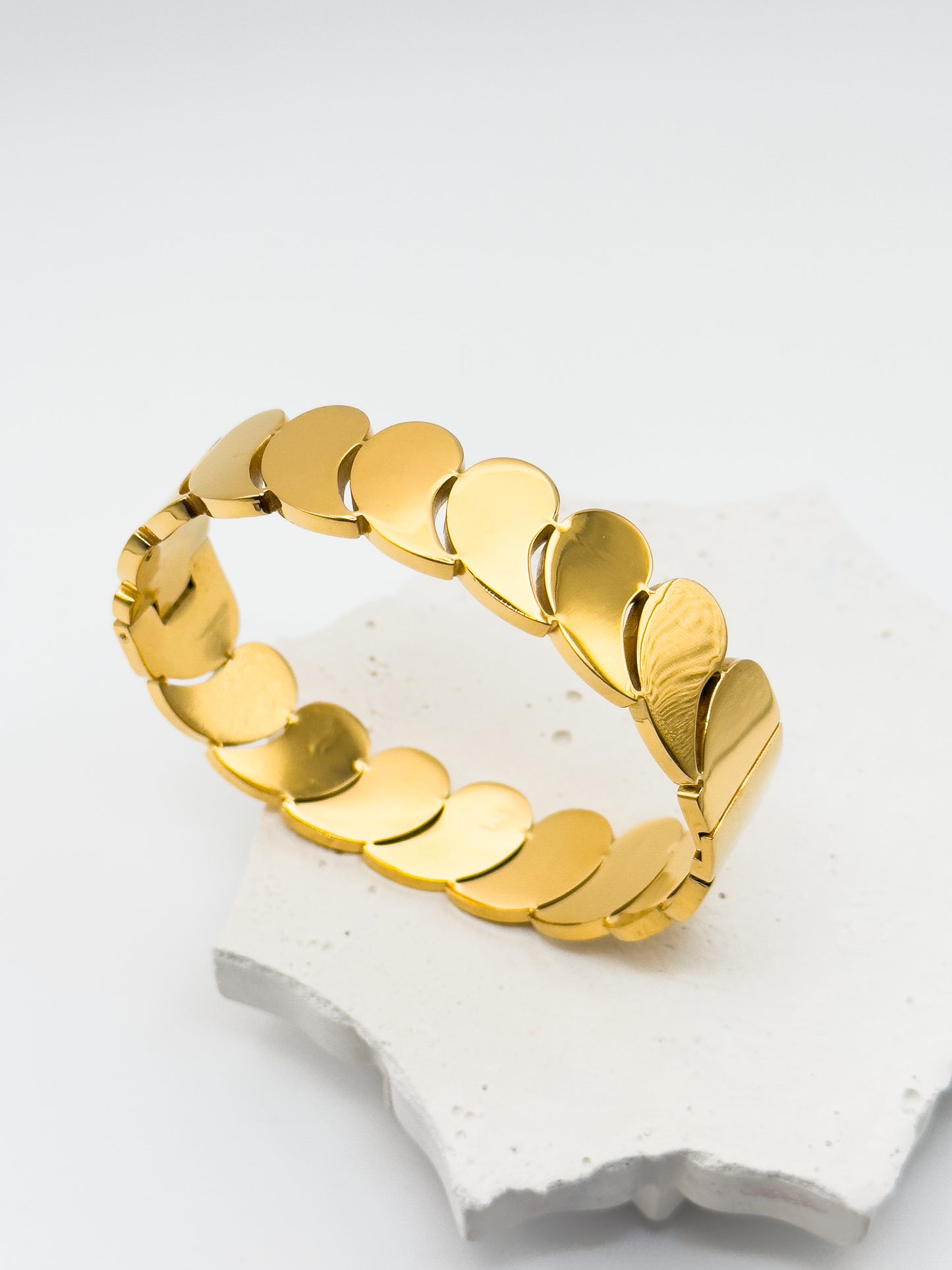 Avara Luna Gold Bangle