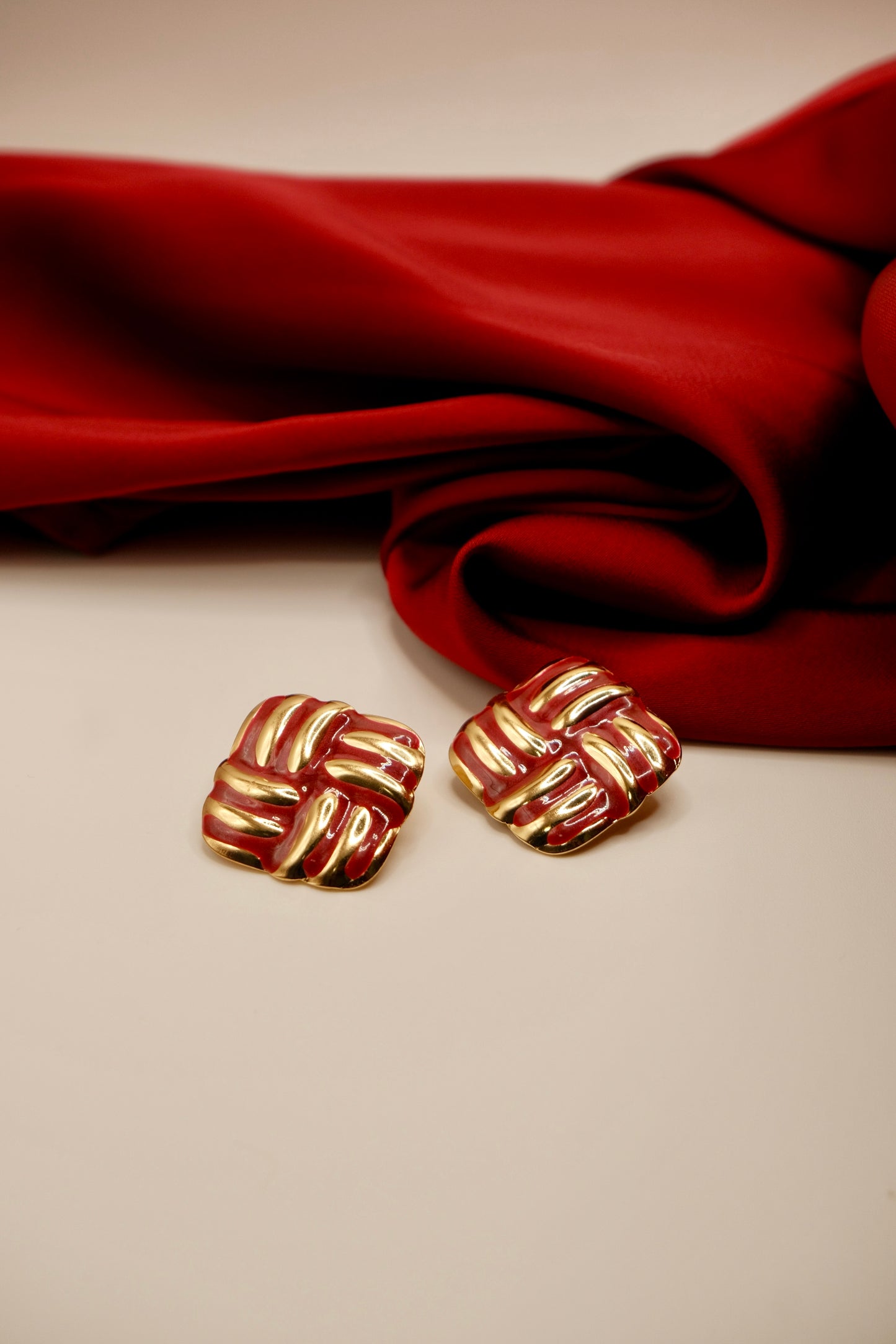 Anya Weave Chunky Earrings (Wine Red)