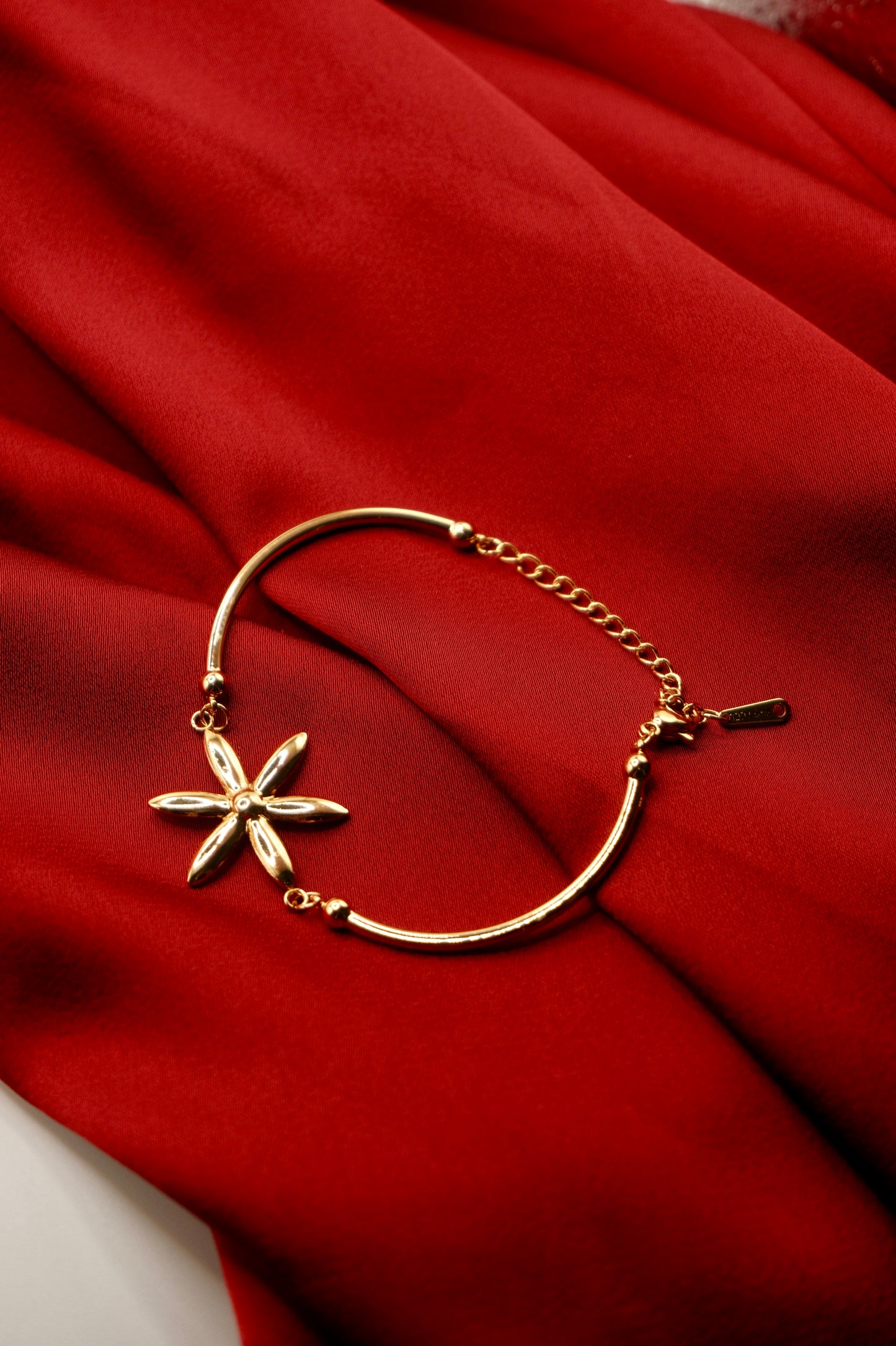 Dahlia Gold Bracelet