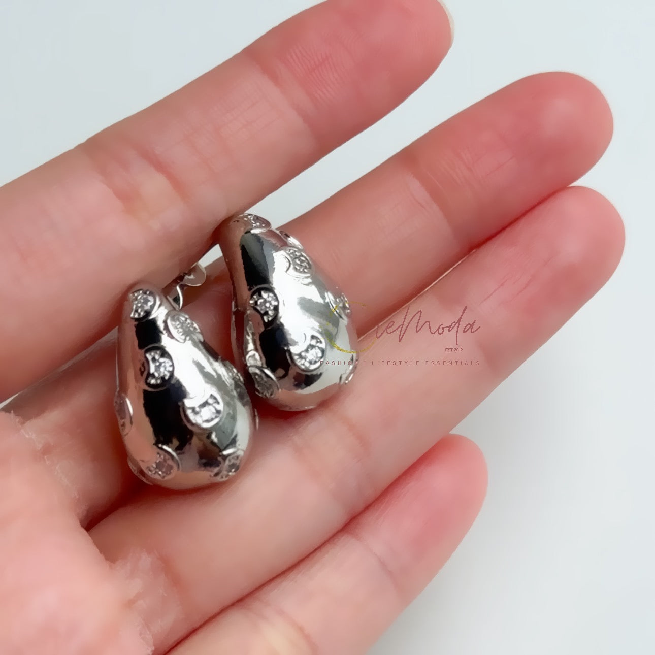 Anya Premium Droplet Earrings with Crystals