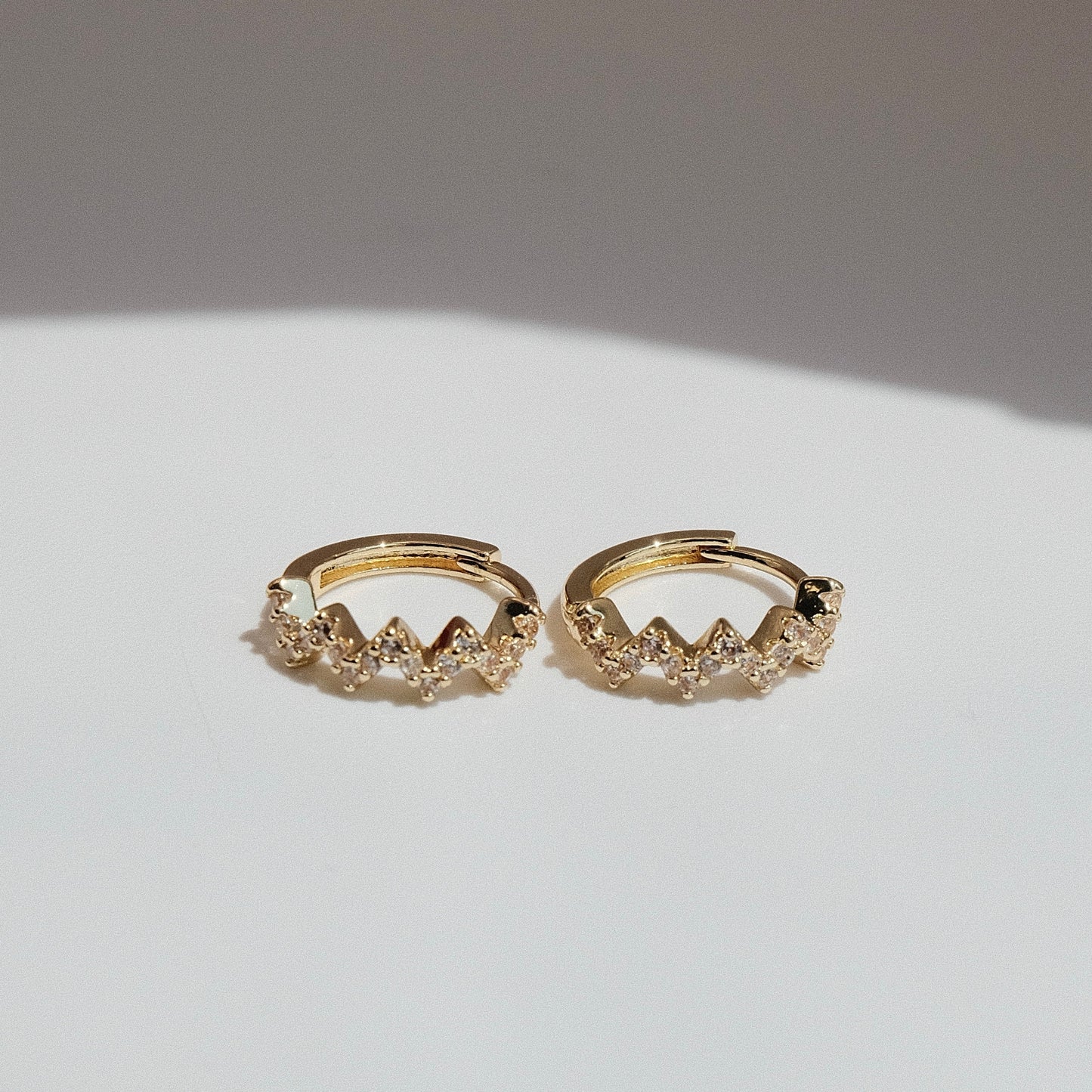 Alicia HOOPS Zircon Zigzag Earrings