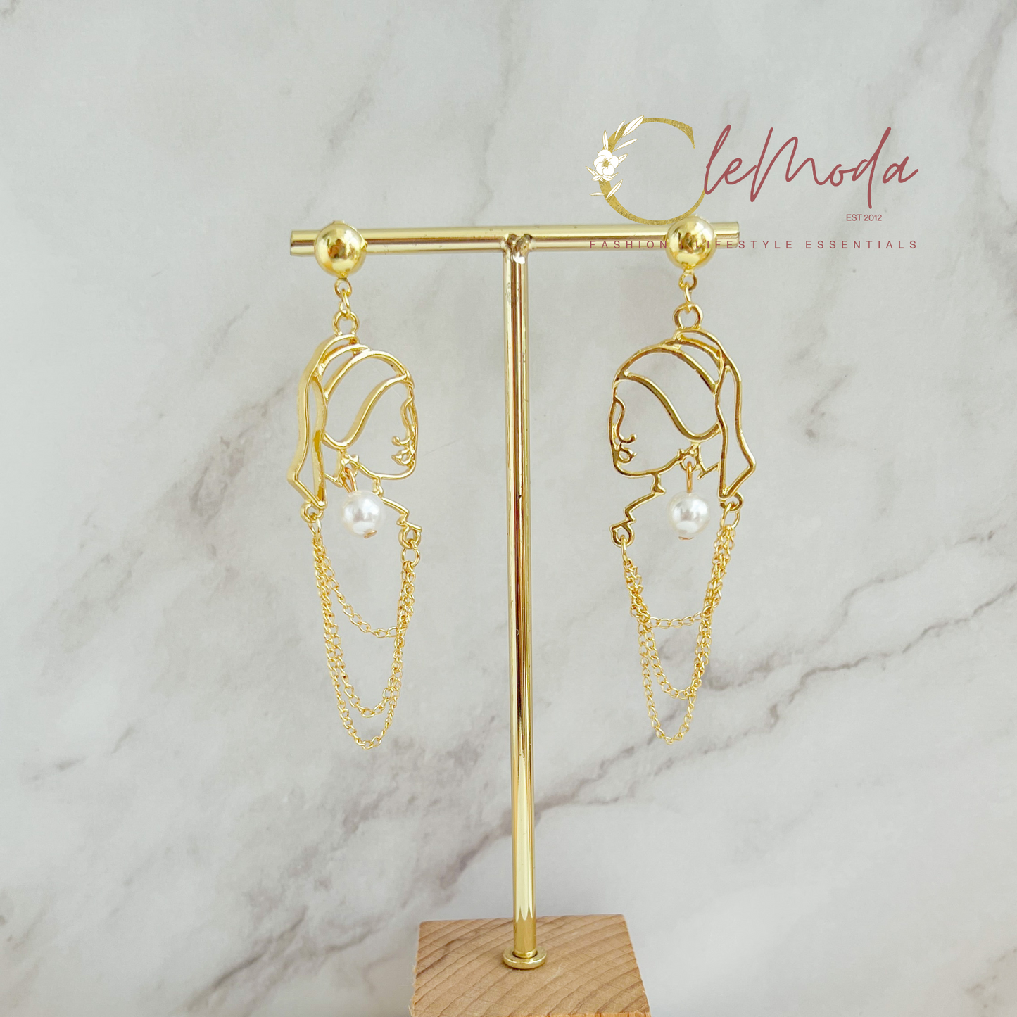 Unica Cara Pearl Gold Drop Earrings