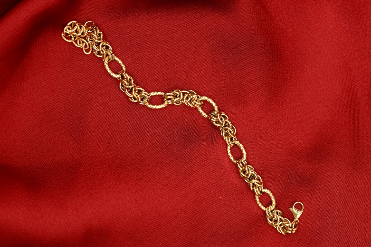 Moneta Twist Link Bracelet