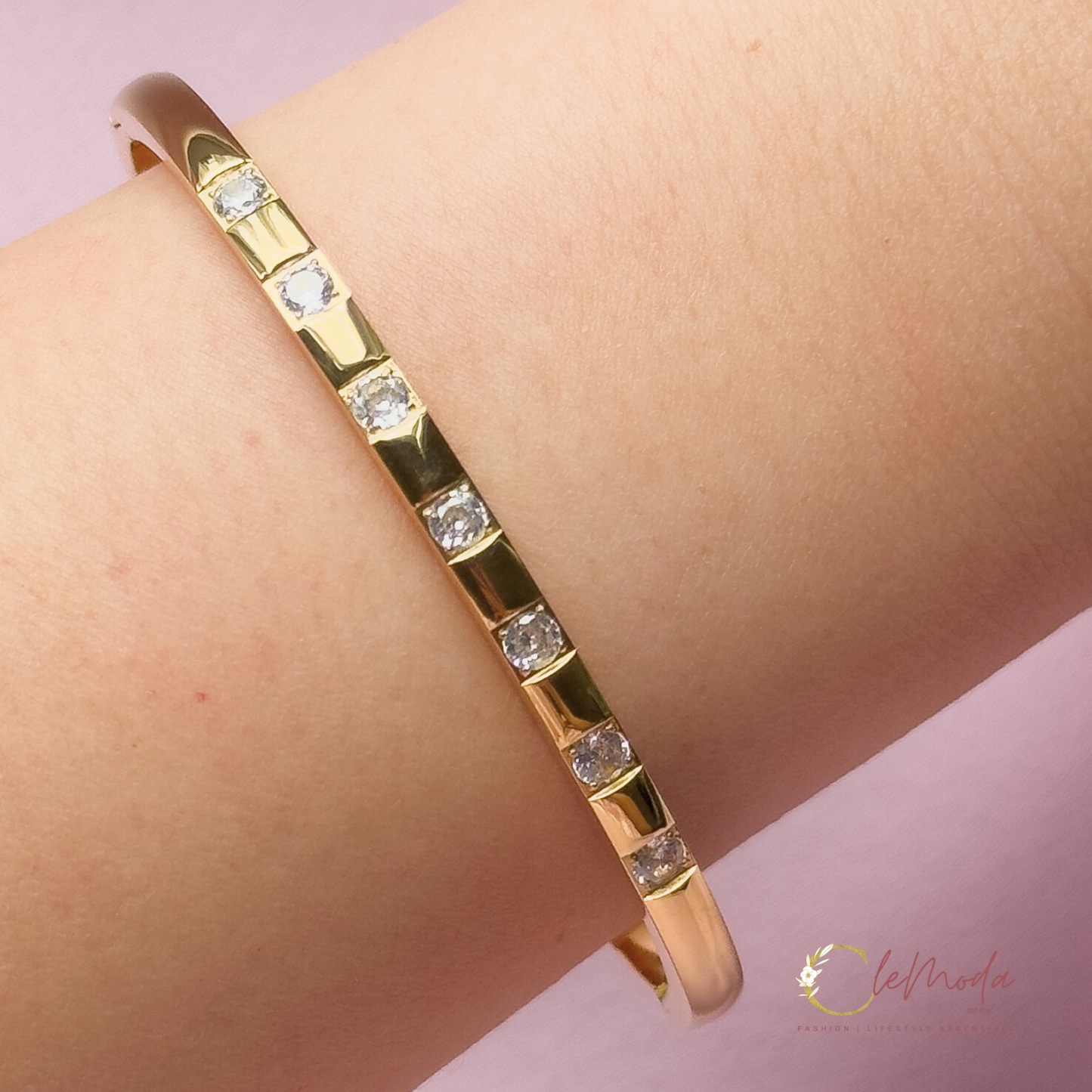 Oro Premium Seven Zircon Bangle