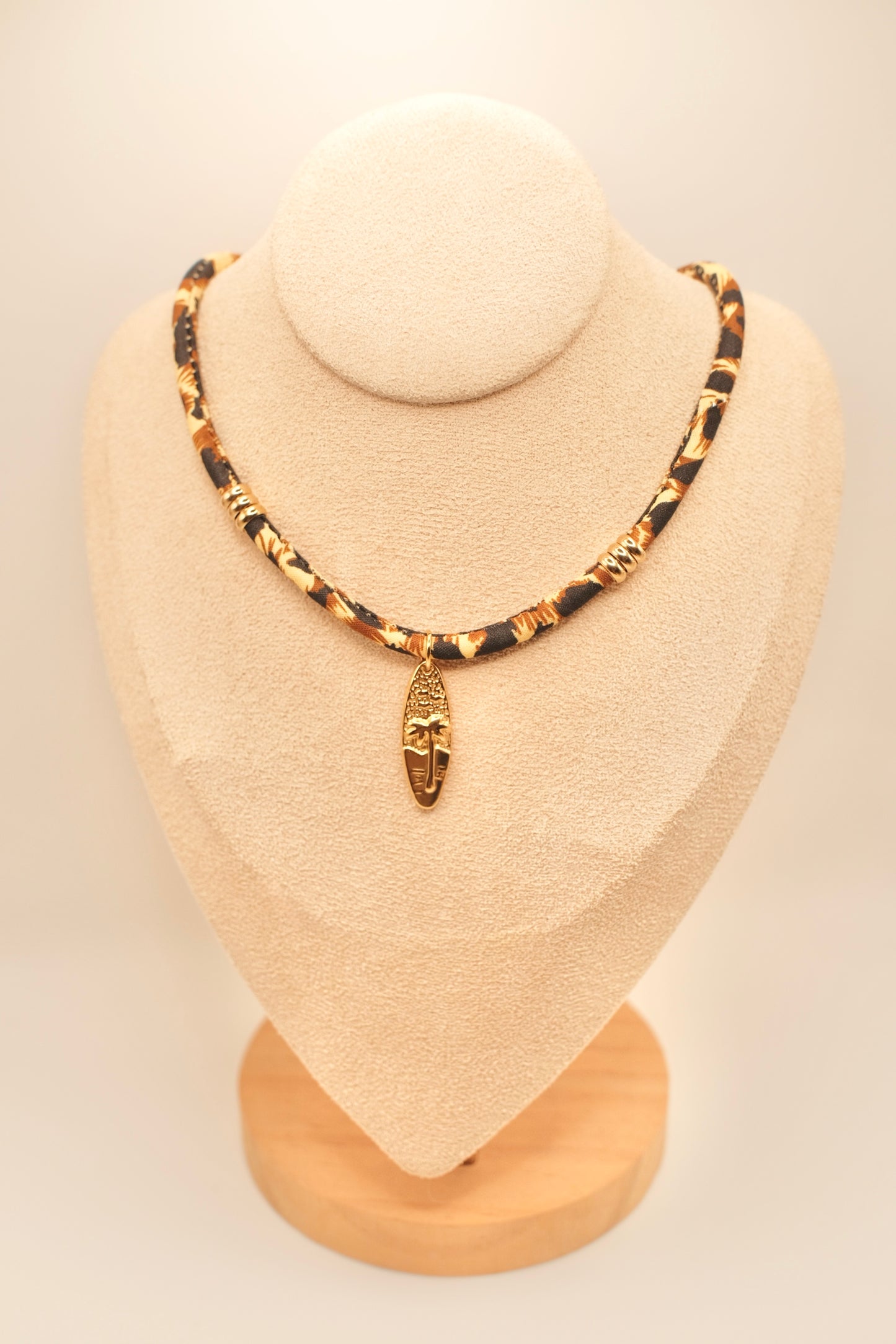 Coastal Palm Necklace