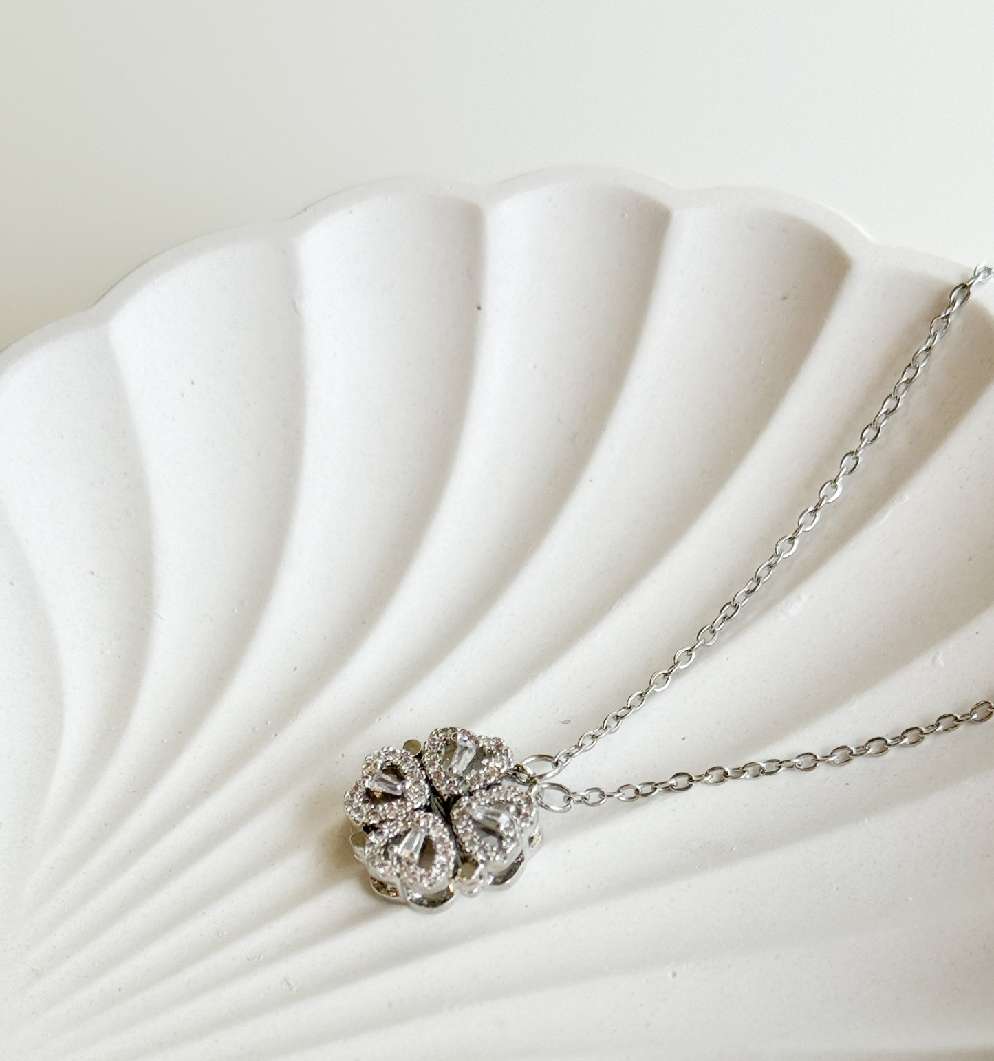 Hearts Entwined Silver H7 Necklace