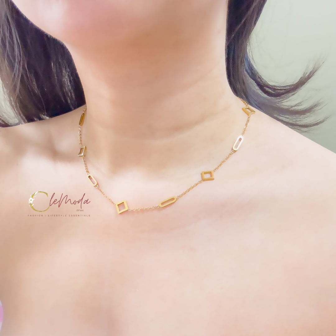 Sunna Geometric Diamond Necklace