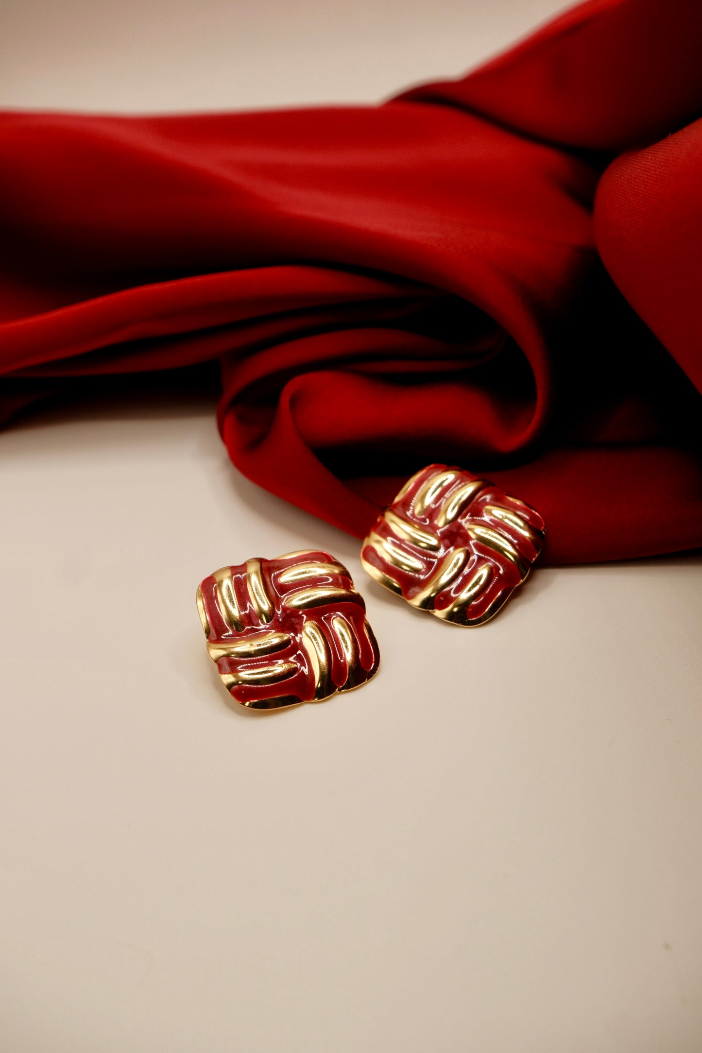 Anya Weave Chunky Earrings (Wine Red)