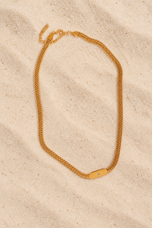 Sola Necklace