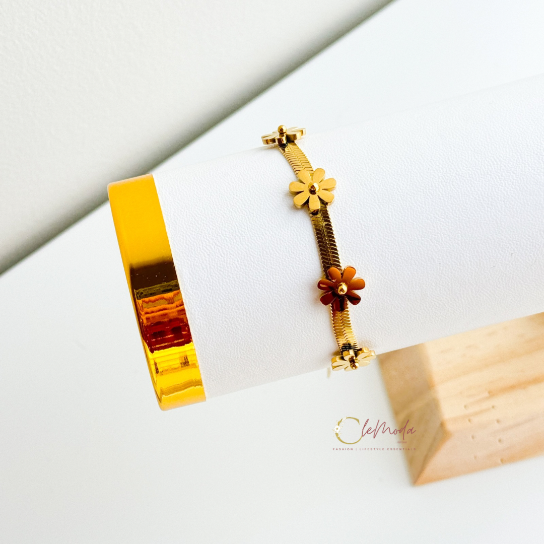 Felicity Daisy Gold Bracelet