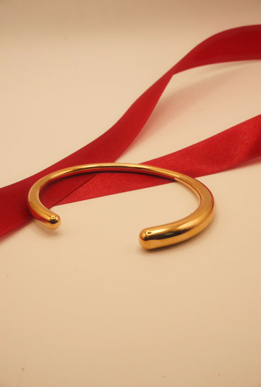 Oro Premium C Bangle