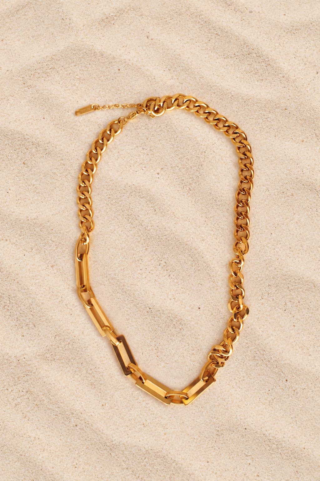 Axelle Chain Irregular Necklace