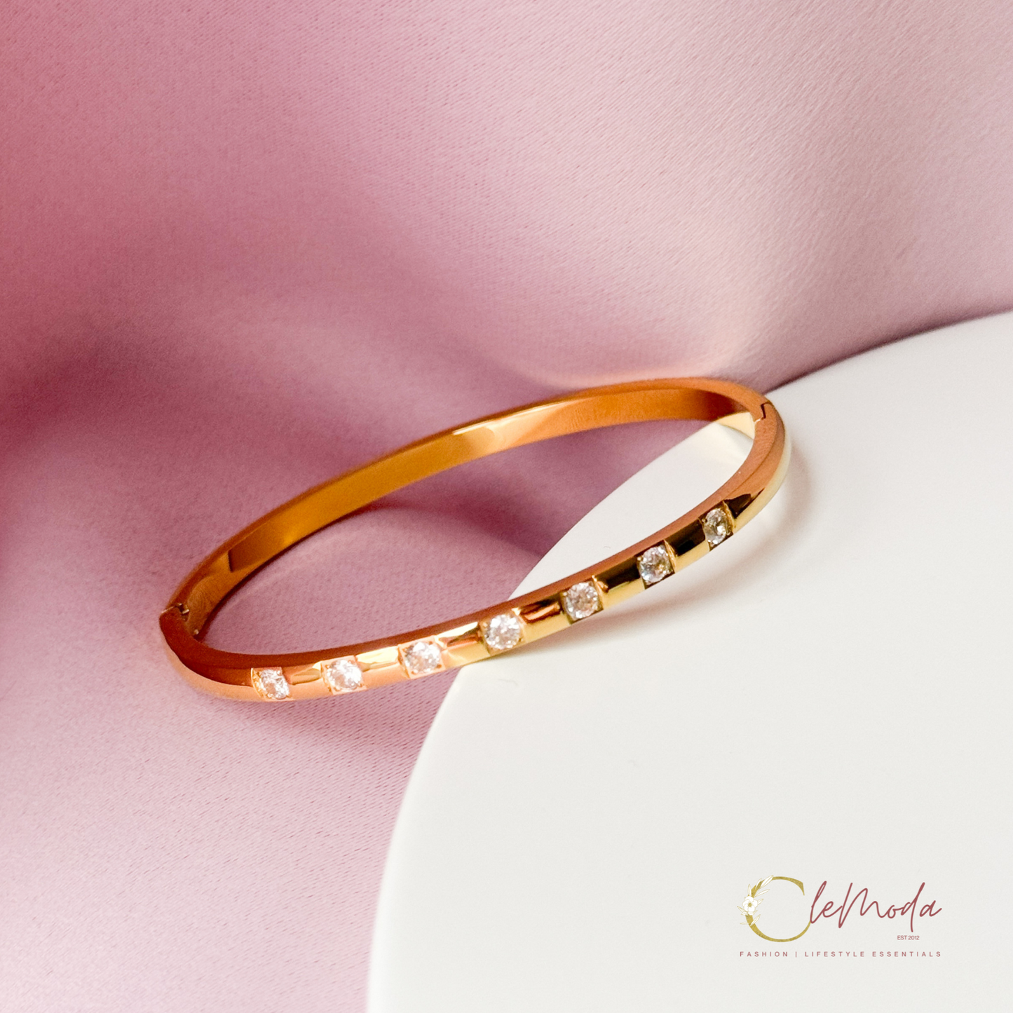 Oro Premium Seven Zircon Bangle