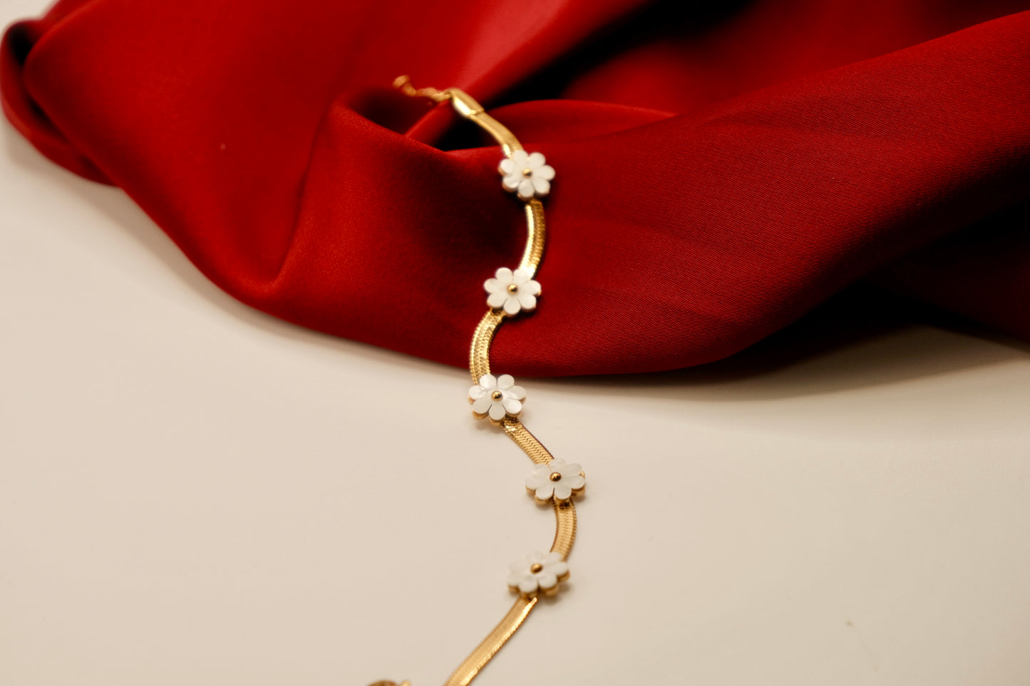 Felicity Daisy Pearl Bracelet