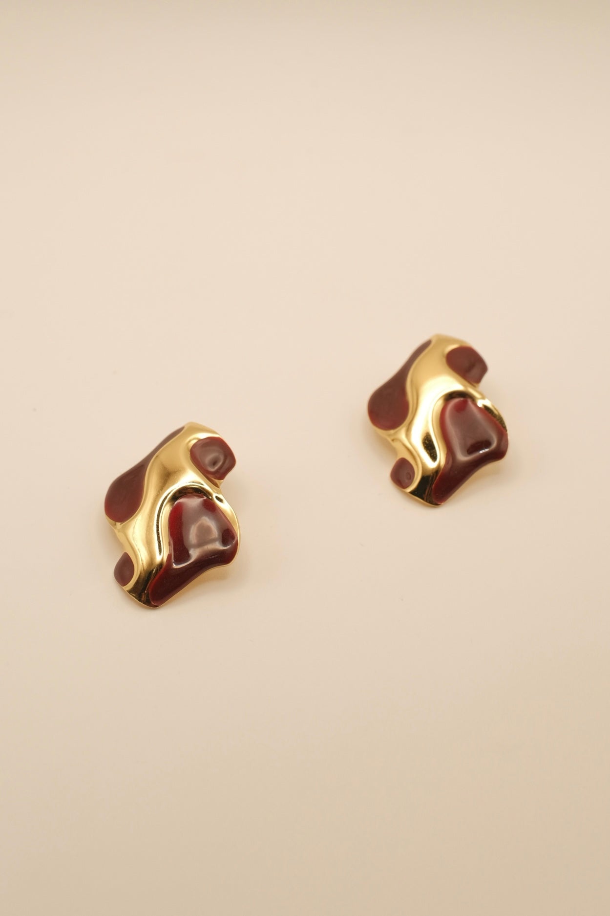Anya Bordeaux Wave Earrings