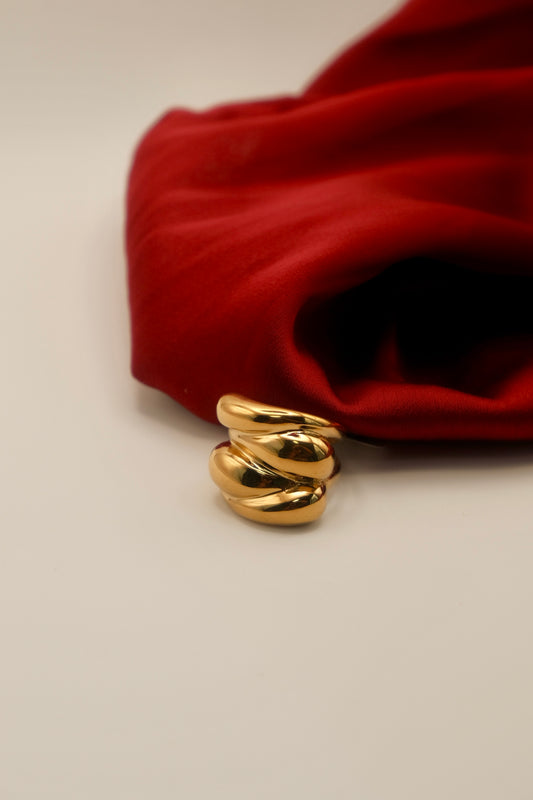 Nyla Teardrop Ring