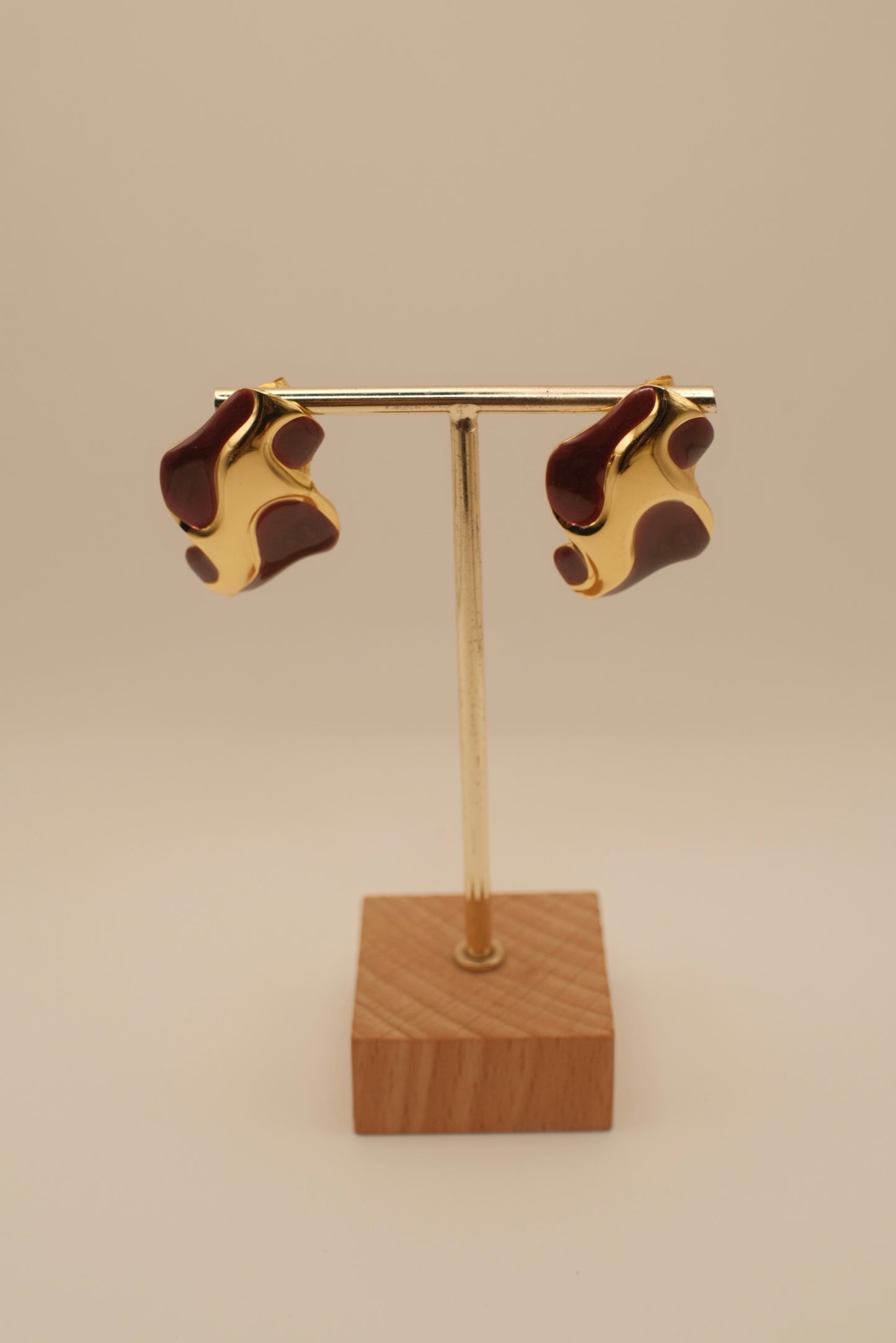 Anya Bordeaux Wave Earrings