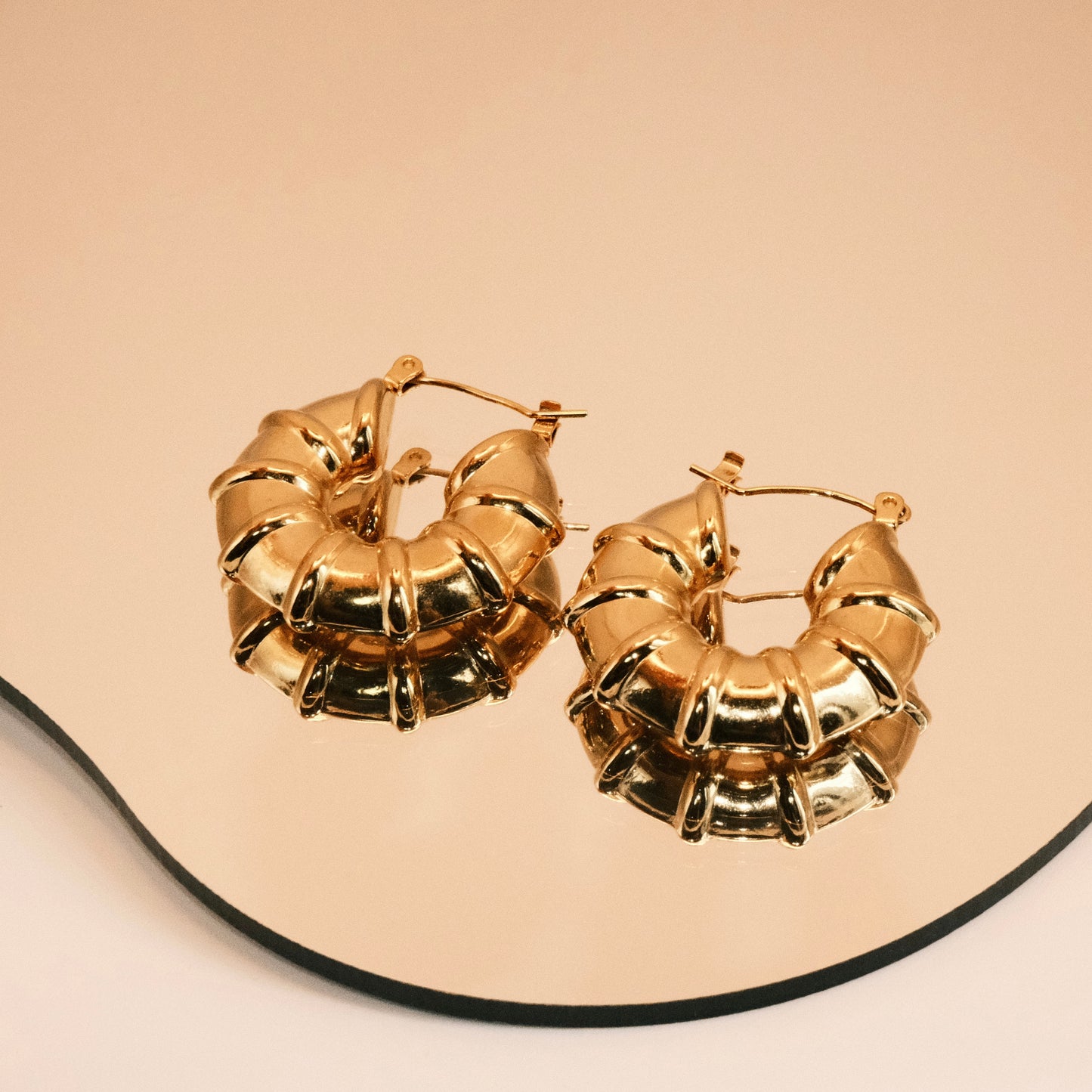 Anya Chunky Croissant Hoop Earrings