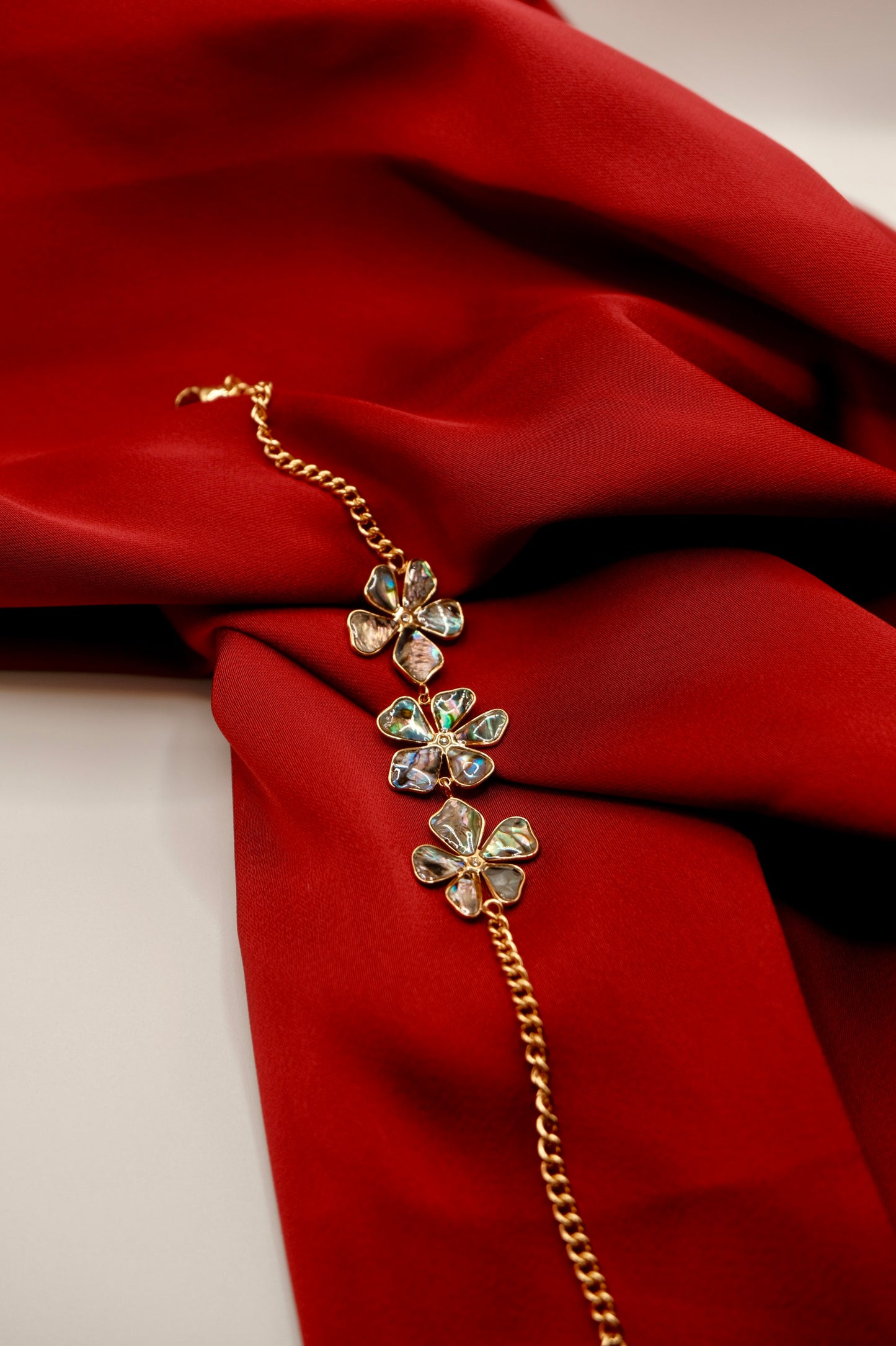 Mother of Pearl Bloom Bracelet