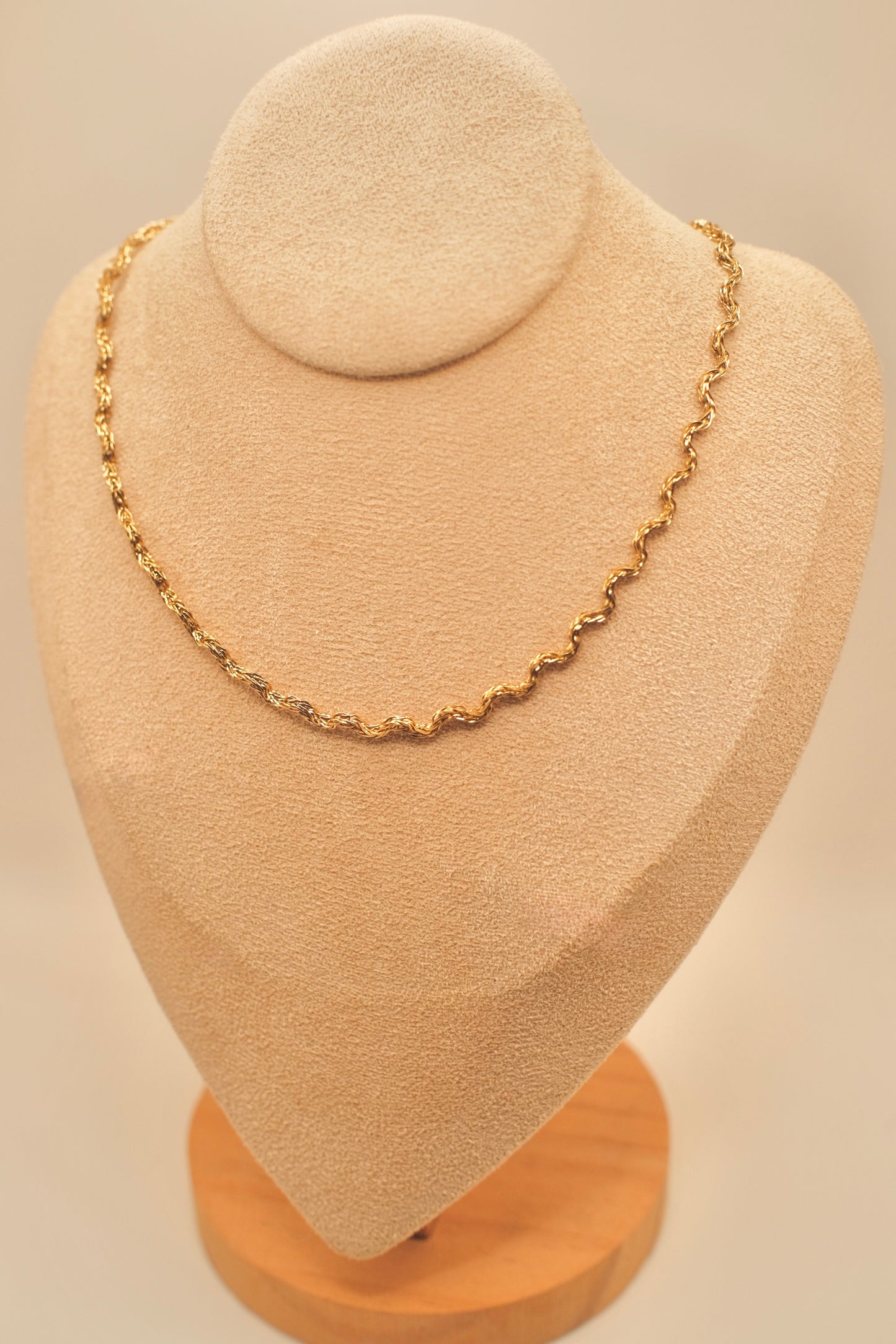 Ripple Chain Gold Necklace